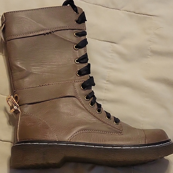 NWOT Grey Lace Up Combat Boots - Picture 6 of 8